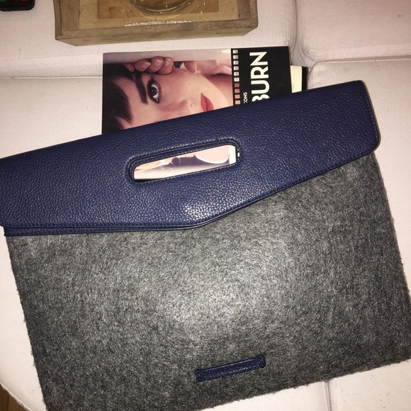 Clutch - Armani Exchange - Picture 2 of 2